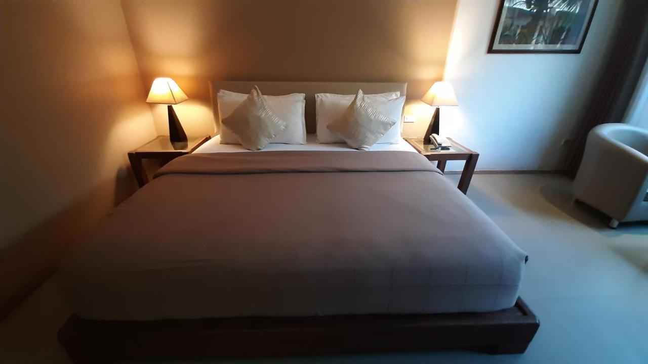 Urban Sands Hotel Iloilo Екстер'єр фото