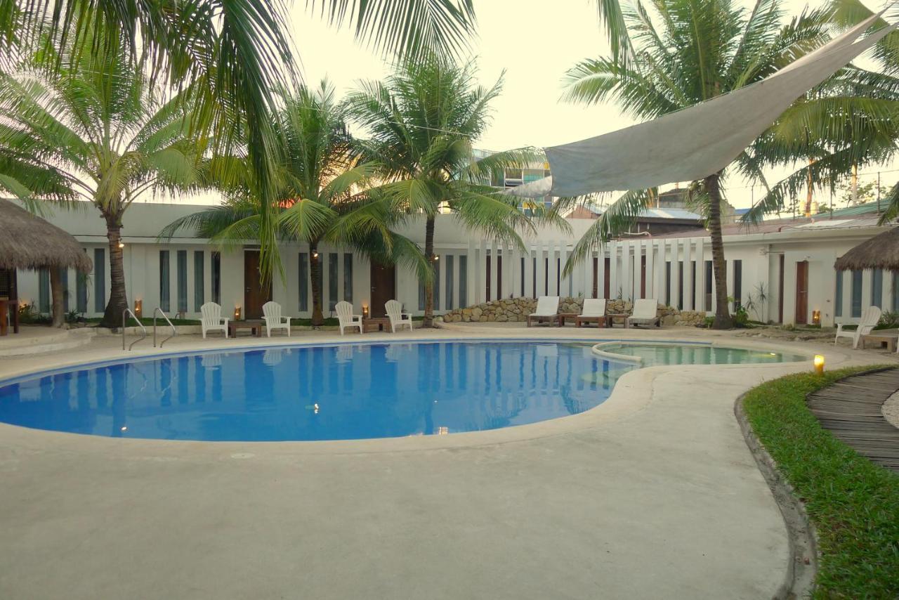 Urban Sands Hotel Iloilo Екстер'єр фото